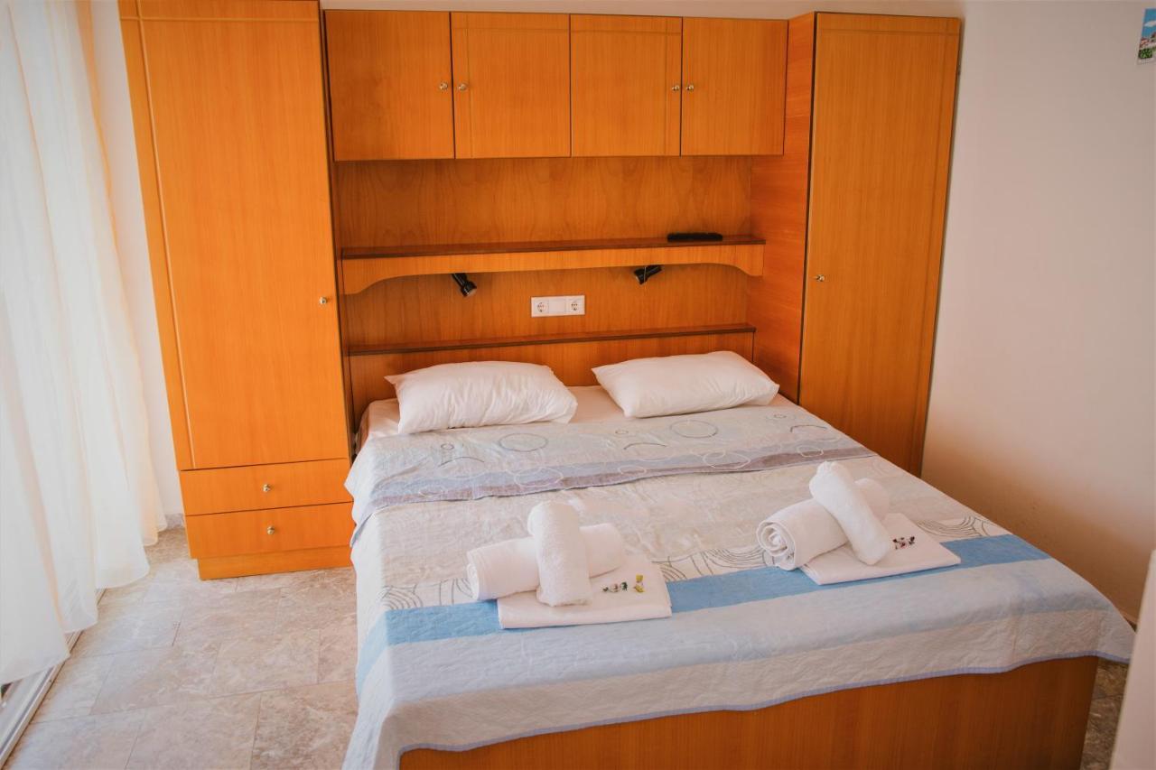 Apartments Tania Paralia Dionysiou Exterior foto